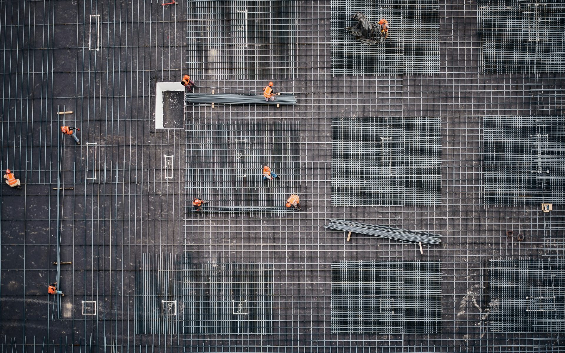 workers-roof-taka-oski